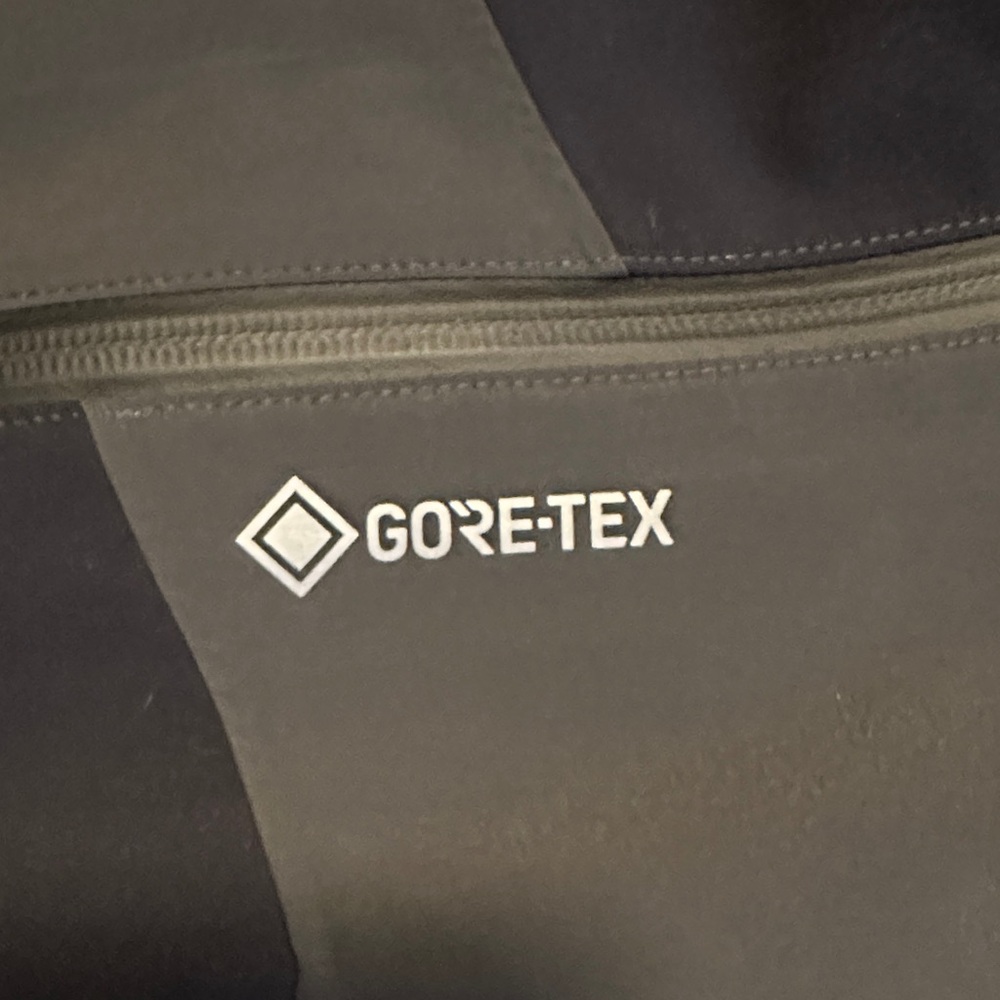 Simms Guide Bibs: Gore-Tex Insulated Bibs - Picture 4 of 6